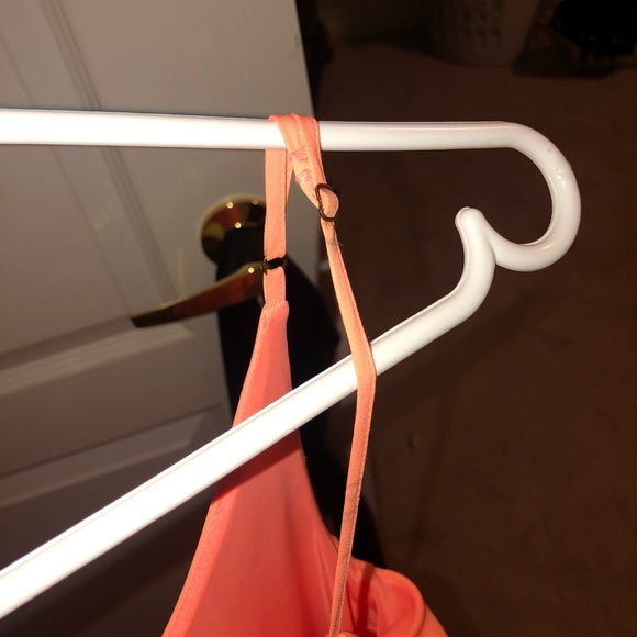 Guess Peach short flowing dress - Picture 4 of 4